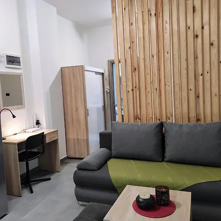 Giannis Apartmán *